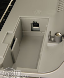 Порт USB находится внутри принтера